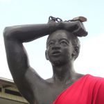Paramaribo - Kwakoeplein - Gebroken ketenen