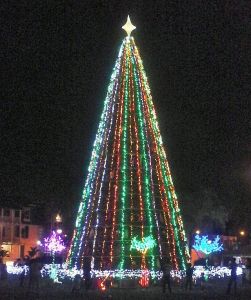 Paramaribo - KunstKerstboom - Verlicht