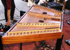 Hammered dulcimer van 'House of Waters'